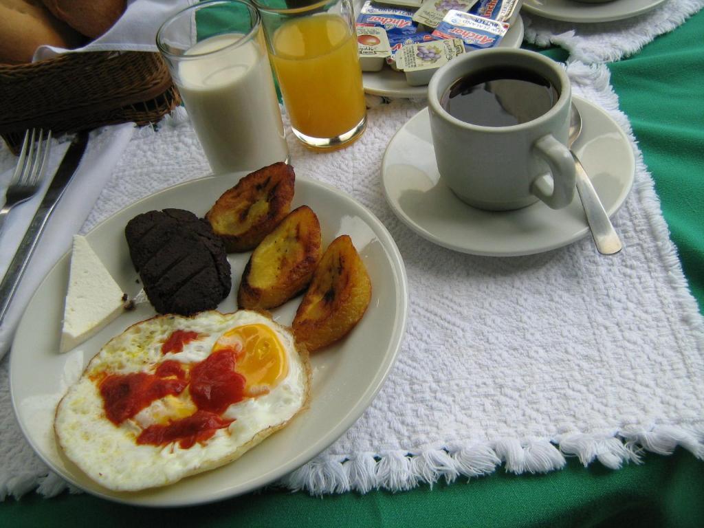 Hotel Posada De Maria 危地马拉安地瓜 外观 照片